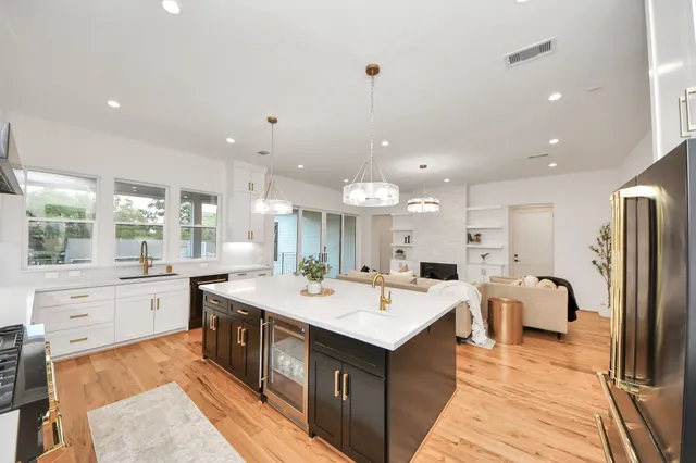 $1,580,000 | 1107 Grovewood Lane, Houston, TX 77008