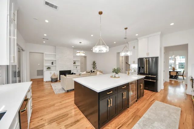 $1,580,000 | 1107 Grovewood Lane, Houston, TX 77008