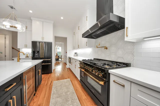 $1,580,000 | 1107 Grovewood Lane, Houston, TX 77008