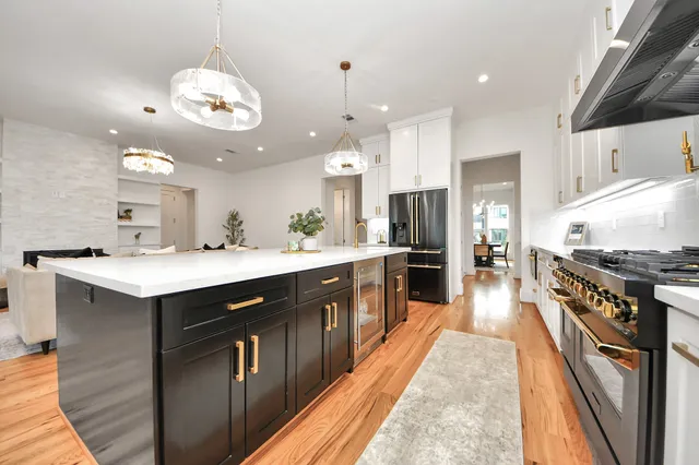 $1,580,000 | 1107 Grovewood Lane, Houston, TX 77008