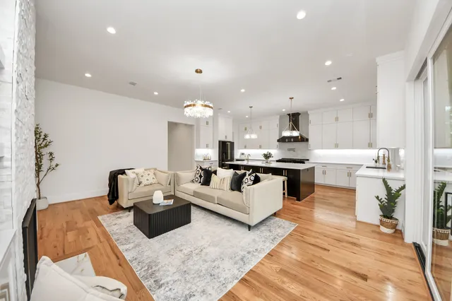 $1,580,000 | 1107 Grovewood Lane, Houston, TX 77008