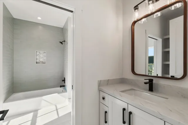 $1,580,000 | 1107 Grovewood Lane, Houston, TX 77008