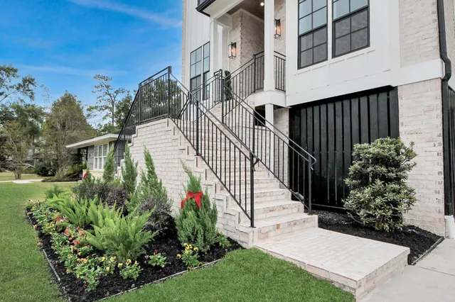 $1,580,000 | 1107 Grovewood Lane, Houston, TX 77008