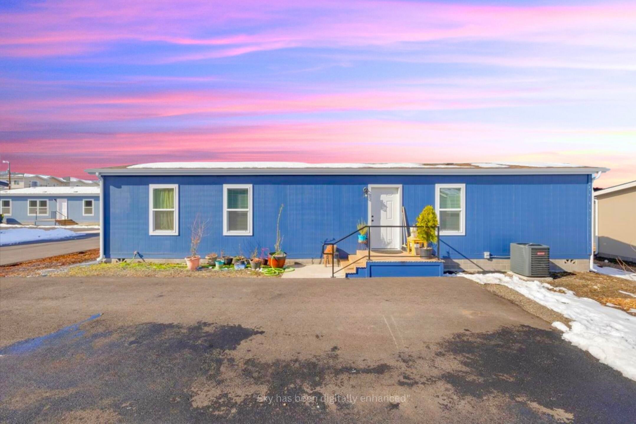 460 Arnos Road, Unit 69 Talent, OR 97540 - Photo 1 of 10 Front side