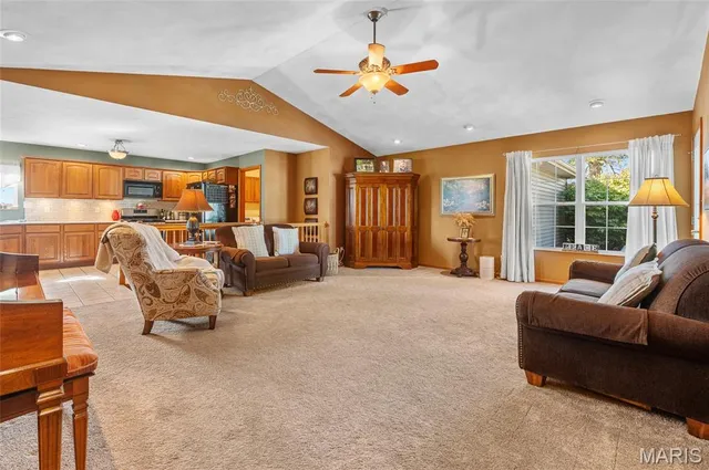 $475,000 | 7832 Zenk Road, Troy, IL 62294