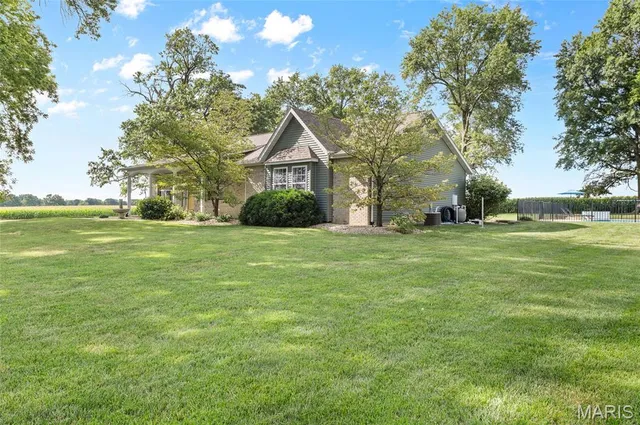 $475,000 | 7832 Zenk Road, Troy, IL 62294