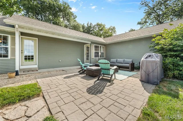 $475,000 | 7832 Zenk Road, Troy, IL 62294