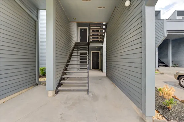 a view of entryway