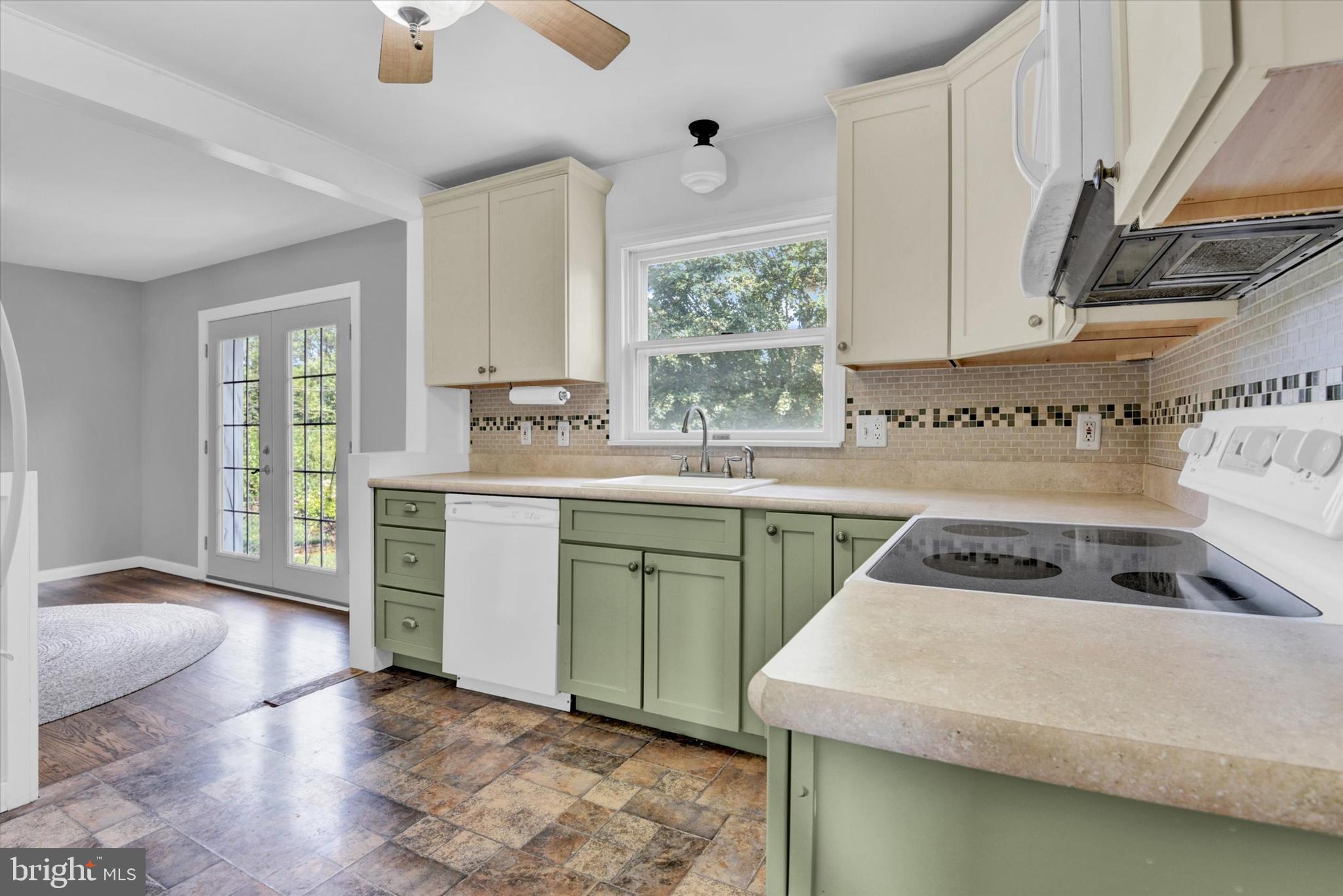 4530 Black Rock Road Hampstead, MD 21074 - Photo 9 of 23 Kitchen with Custom Cabinets