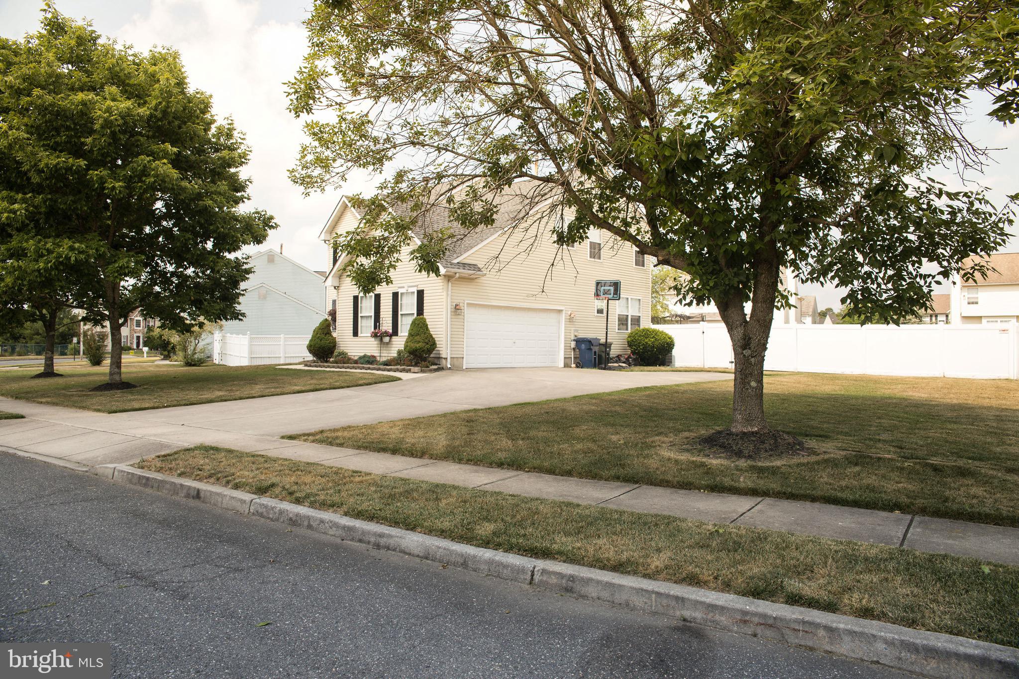 920 Honeysuckle Road Williamstown, NJ 08094 - Photo 4 of 51 Gallery Image 4