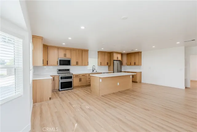 $2,000,000 | 5503 Adenmoor Avenue, Lakewood, CA 90713