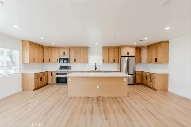 $2,000,000 | 5503 Adenmoor Avenue, Lakewood, CA 90713