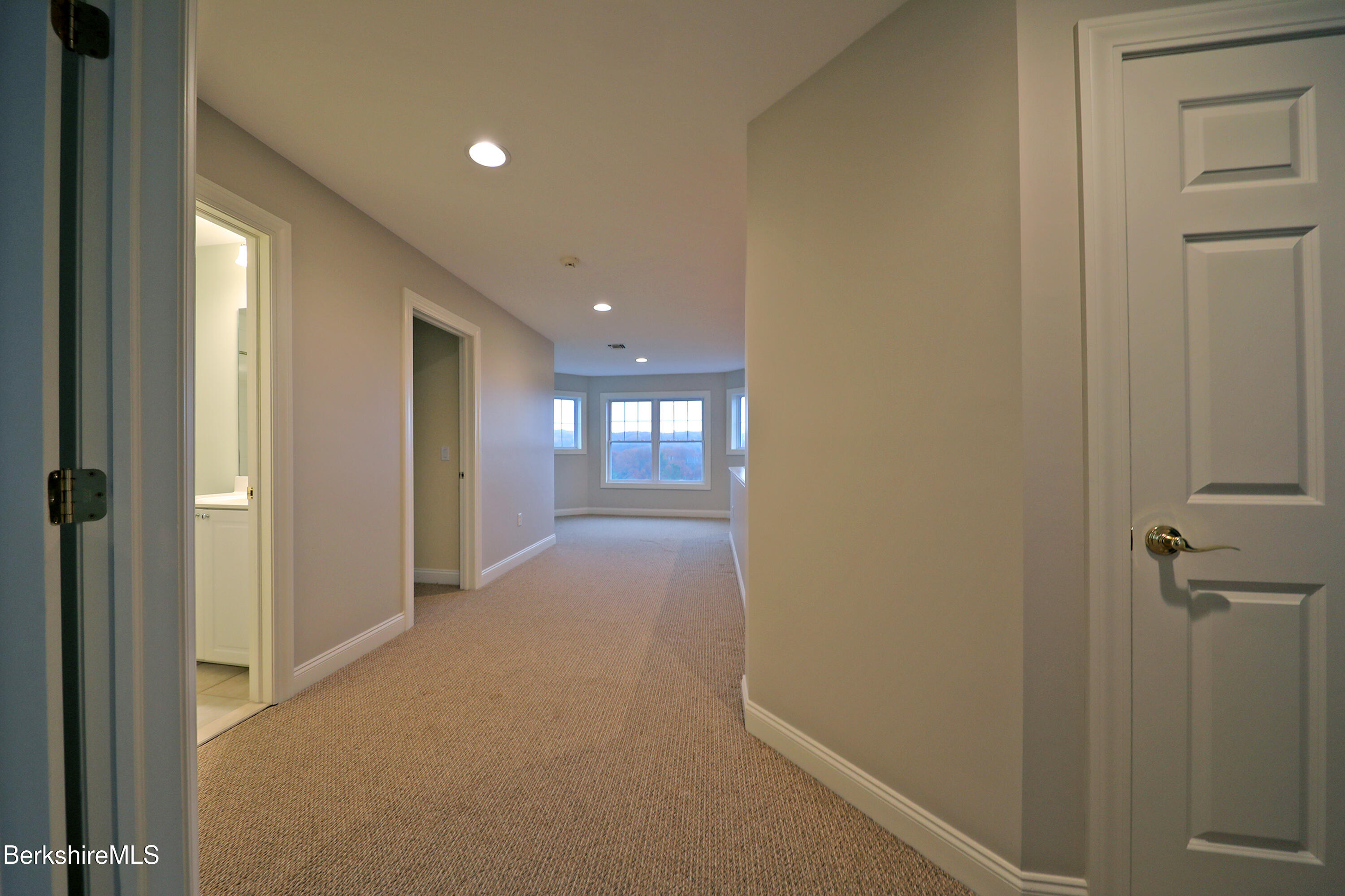 33 Alpine Trail Pittsfield, MA 01201 - Photo 37 of 69 2ND FLOOR LANDING