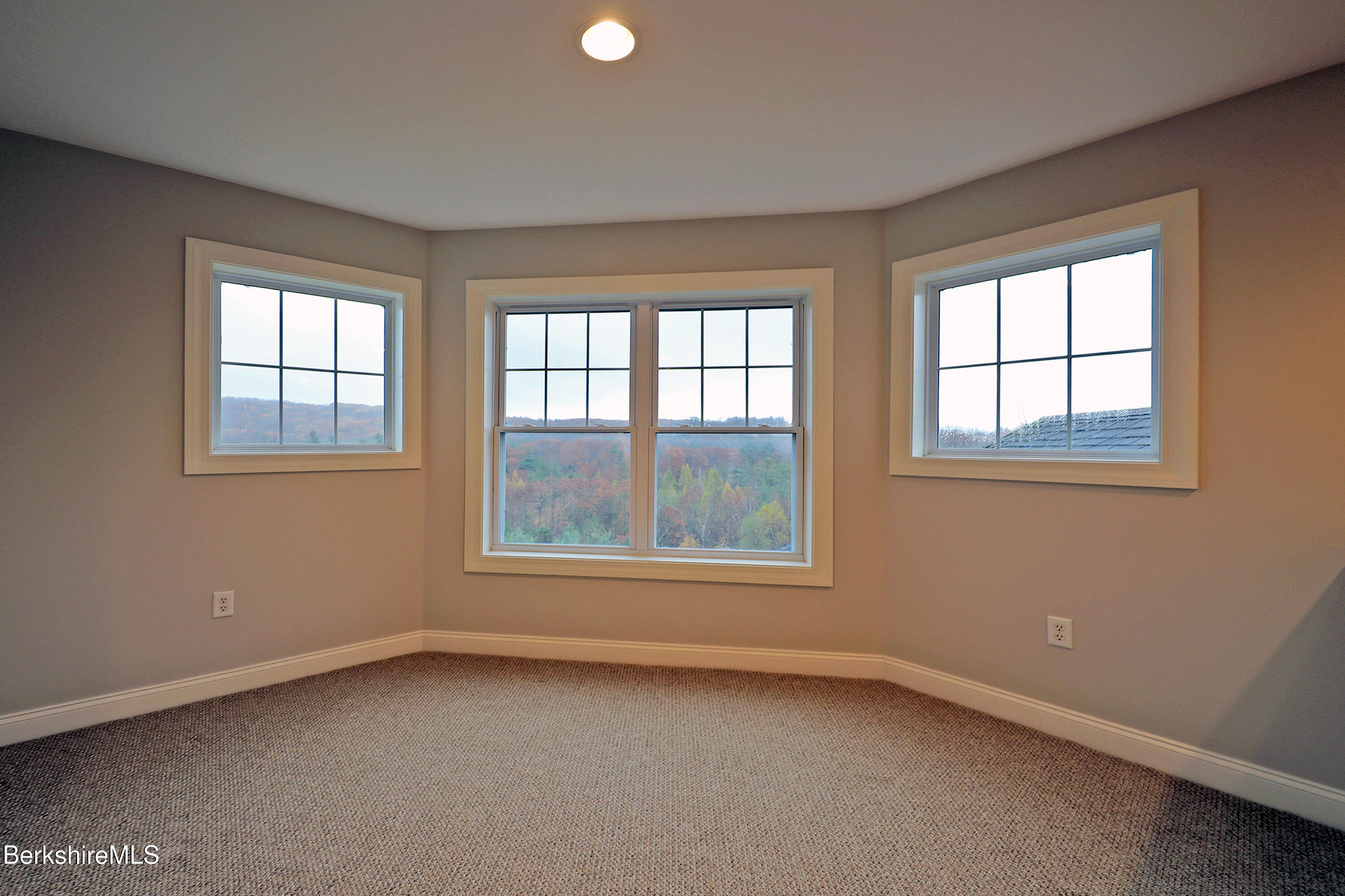 33 Alpine Trail Pittsfield, MA 01201 - Photo 41 of 69 LOFT VIEW