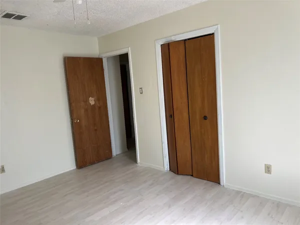 $1,900 | 8423 Fathom Circle, Unit B, Austin, TX 78750