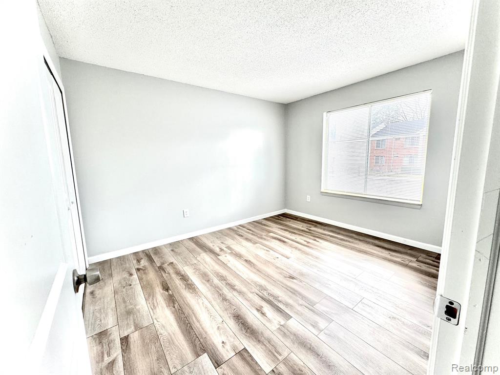 1252 East West Maple Road, Unit 2 Walled Lake, MI 48390 - Photo 10 of 11