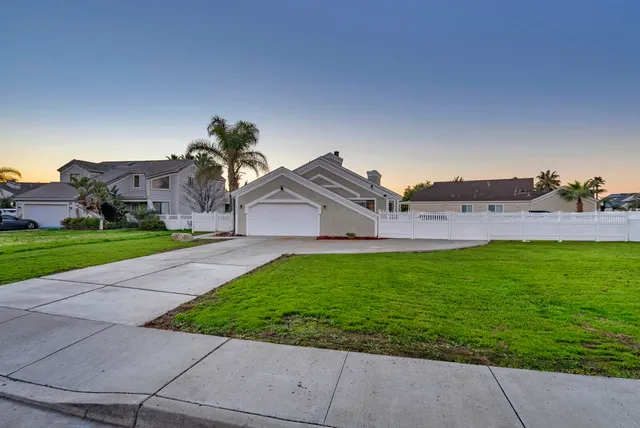 $995,000 | 2102 Portside Court, Discovery Bay, CA 94505