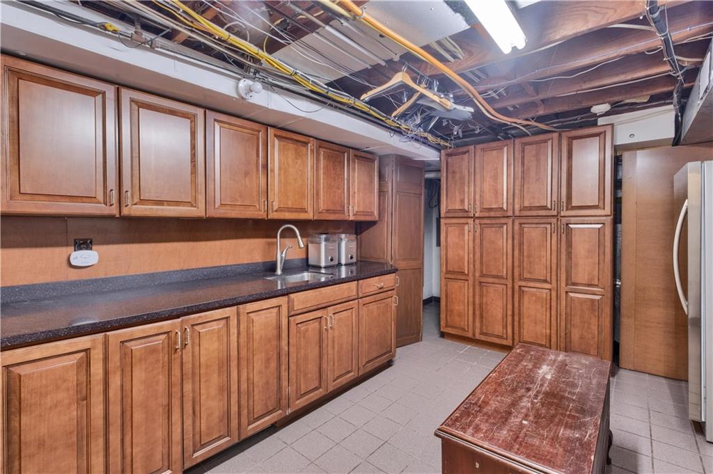 1177 Harvard Road Pittsburgh, PA 15205 - Photo 21 of 25 Gallery Image 21