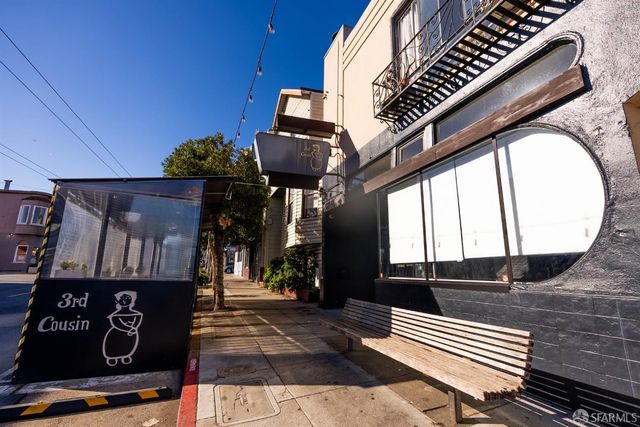 a view of a back yard of the house