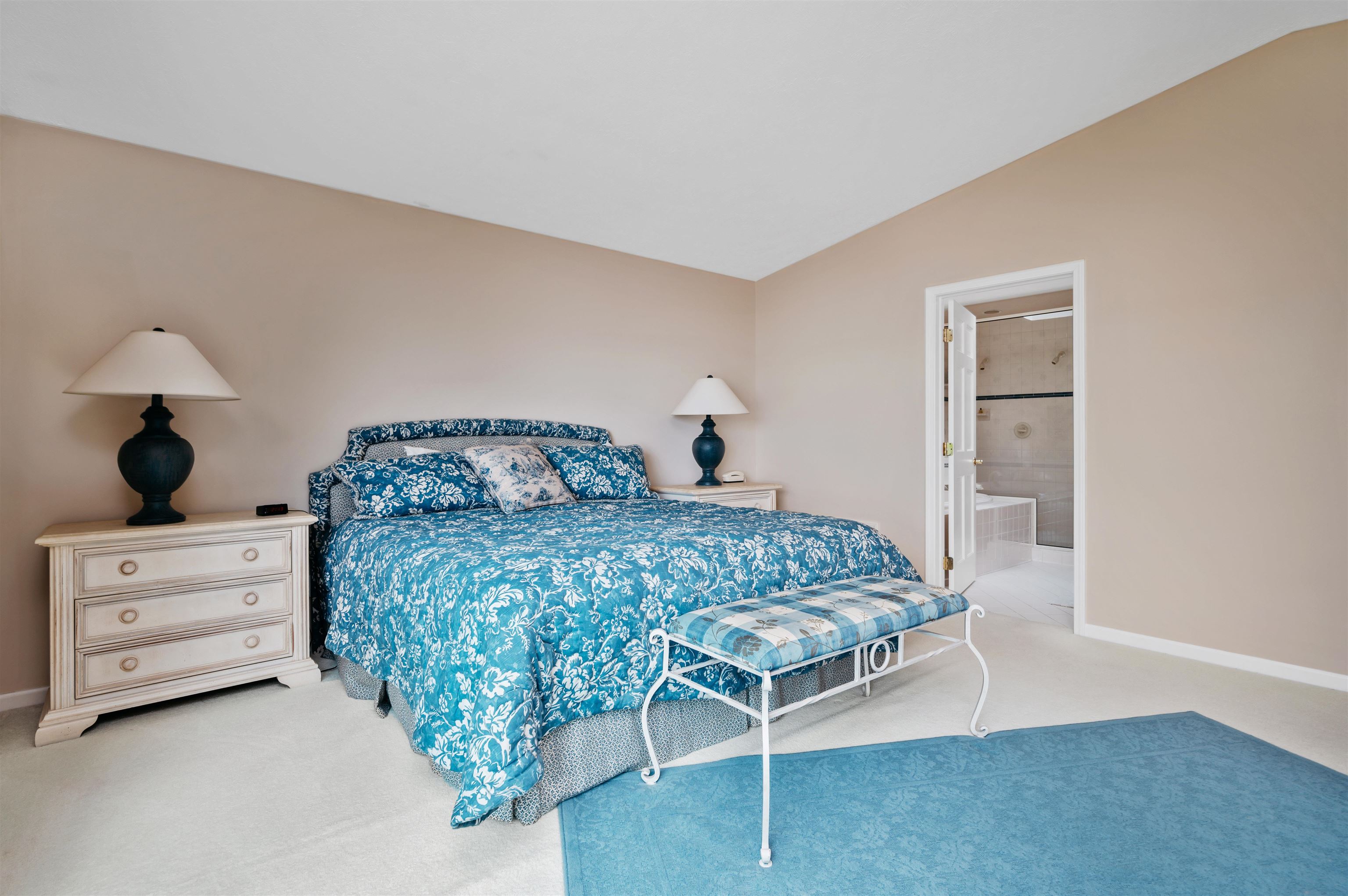 7221 Deepwater Point Road Williamsburg, MI 49690 - Photo 45 of 69 1903993-44.JPG