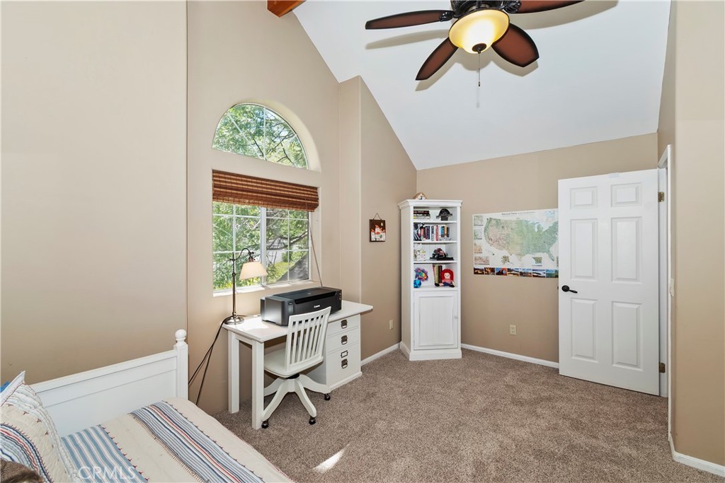 355 Cedar Ridge Drive Lake Arrowhead, CA 92352 - Photo 25 of 65 High ceilings.