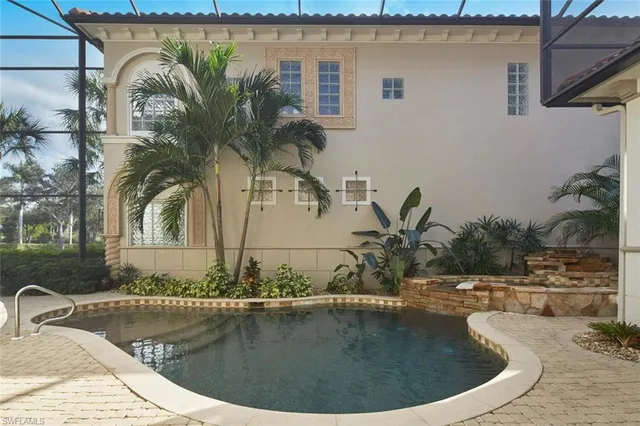 a house view with a outdoor space