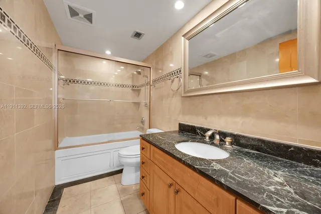 $3,100 | 100 Edgewater Drive, Unit 207, Coral Gables, FL 33133