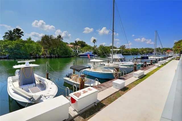 $3,100 | 100 Edgewater Drive, Unit 207, Coral Gables, FL 33133