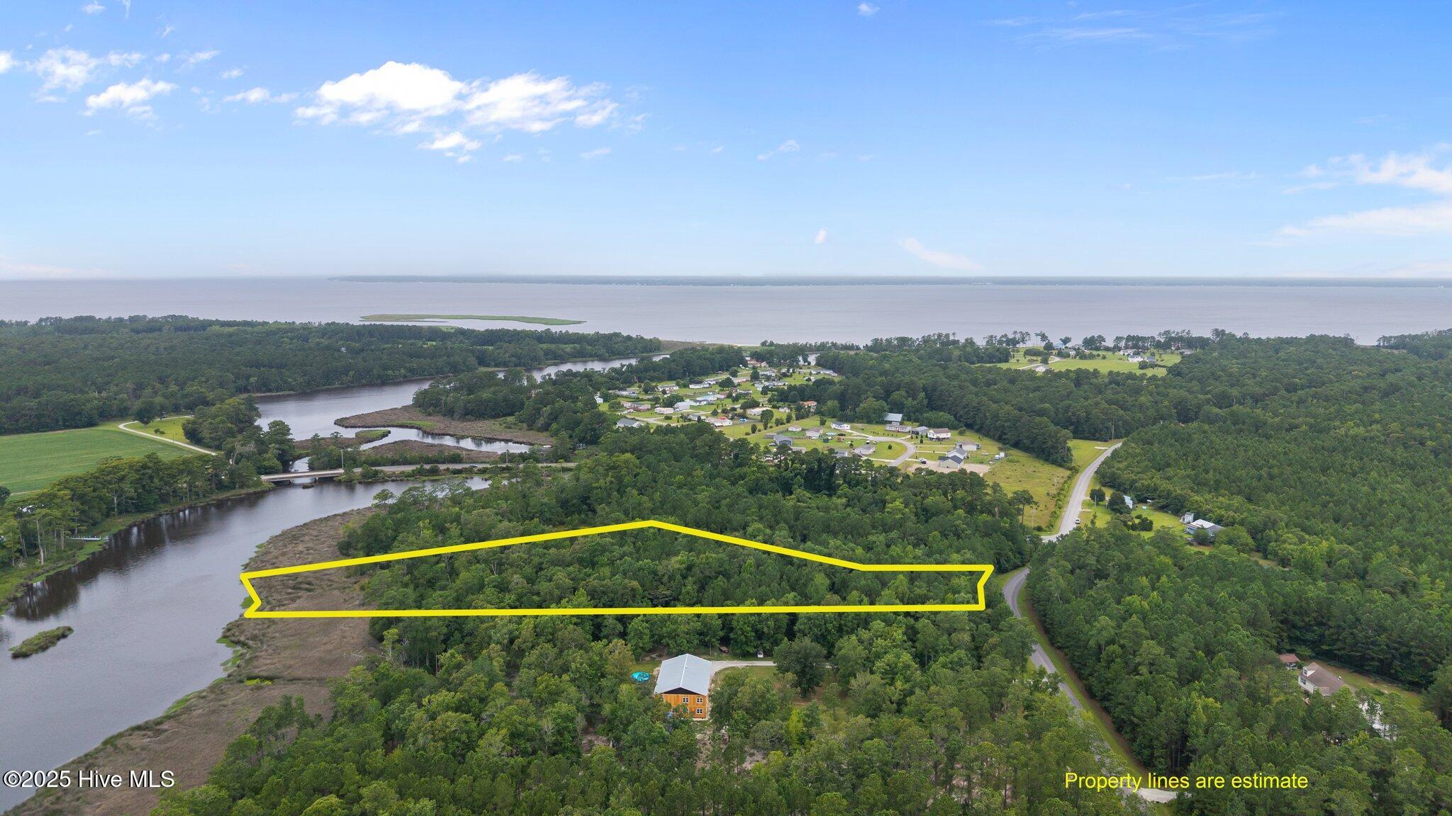 100 Baytree Lane Havelock, NC 28532 - Photo 5 of 22 17-web-or-mls-DJI_20250702112341_0022_D_