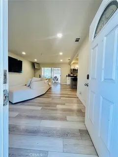 a en suite bathroom with sink and mirror