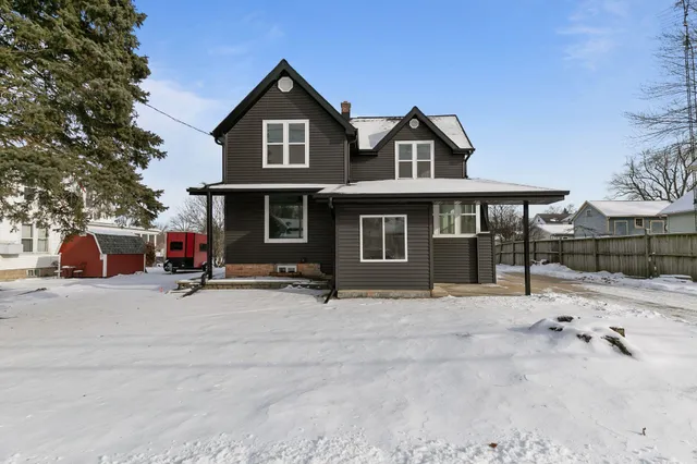 $289,900 | 215 North Madison Street, Waupun, WI 53963