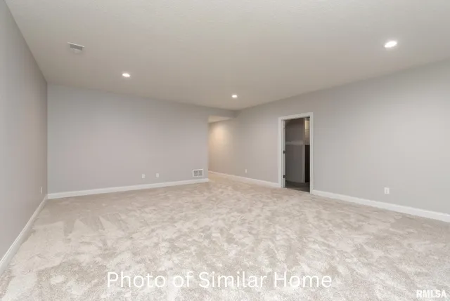 $398,410 | 6 Frank Court, Le Claire, IA 52753