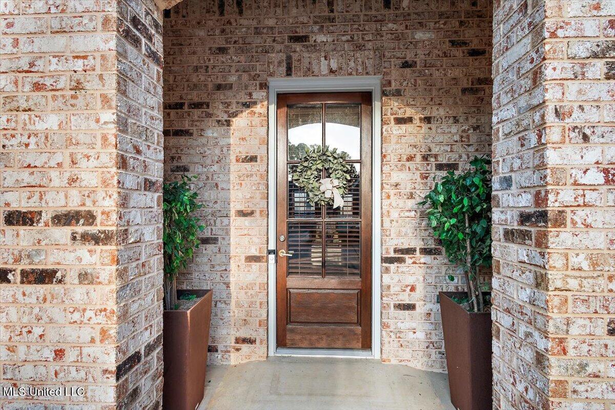 137 Hampton Ridge Madison, MS 39110 - Photo 2 of 28 04-HTP_8521 (1)