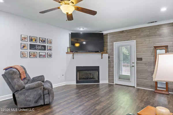 $445,000 | 3450 Woodland Trace North, Southaven, MS 38672