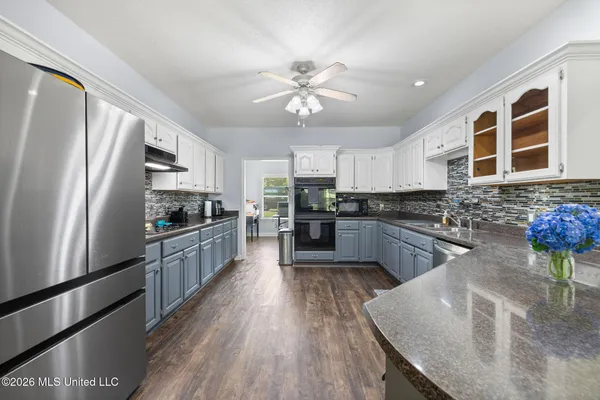 $445,000 | 3450 Woodland Trace North, Southaven, MS 38672