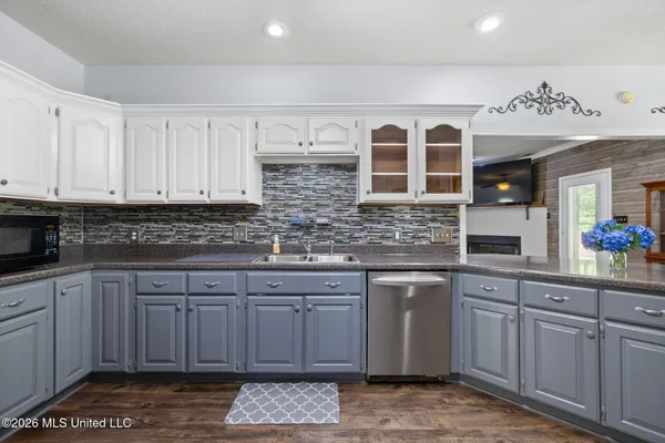 $445,000 | 3450 Woodland Trace North, Southaven, MS 38672