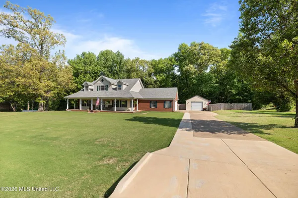 $445,000 | 3450 Woodland Trace North, Southaven, MS 38672