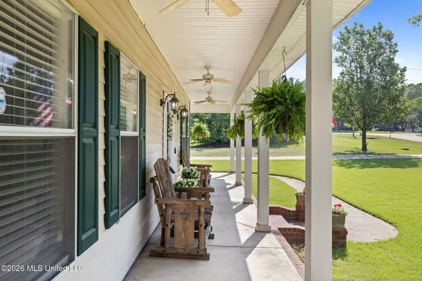 $445,000 | 3450 Woodland Trace North, Southaven, MS 38672