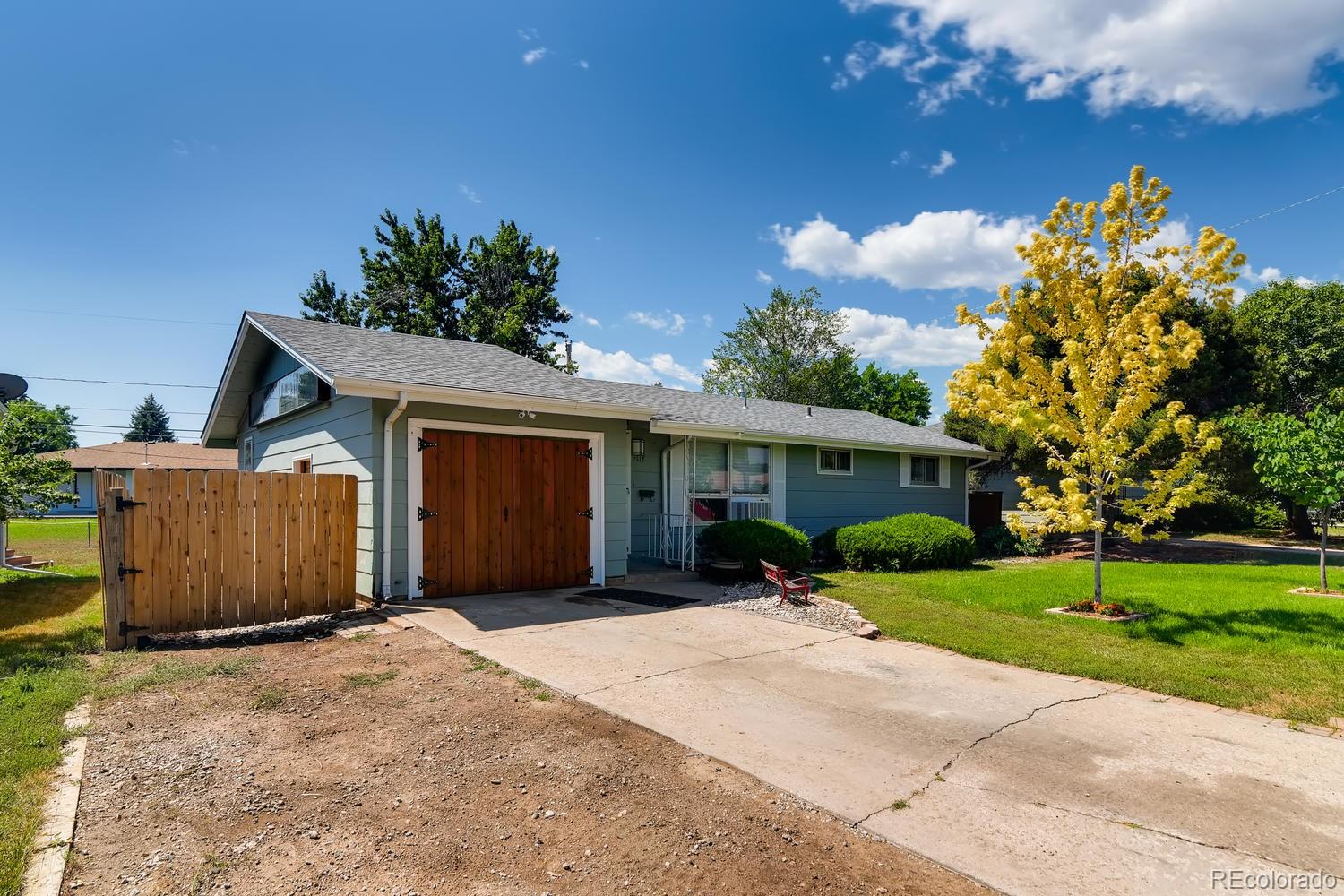 2618 Cedar Drive Loveland, CO 80538 - Photo 3 of 27