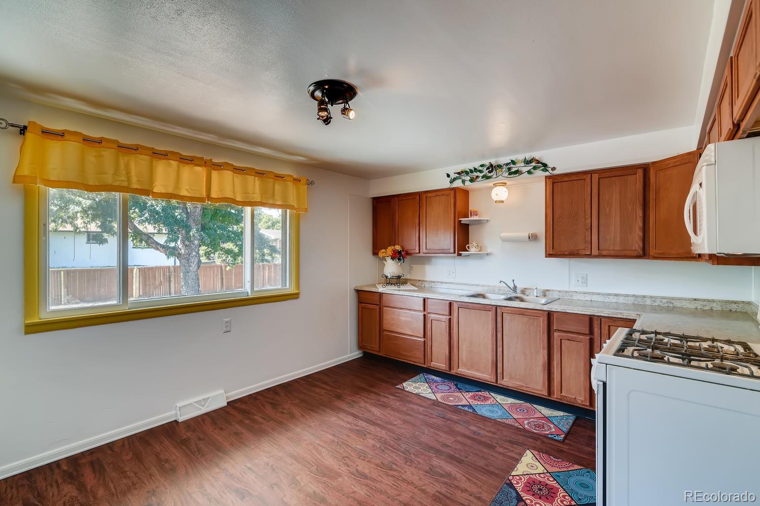 2618 Cedar Drive Loveland, CO 80538 - Photo 9 of 27