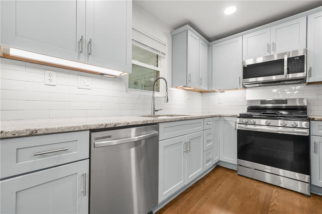 1949 Handley Avenue Southwest Atlanta, GA 30310 - Photo 8 of 25