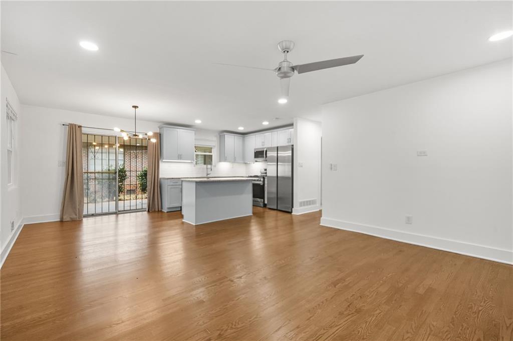 1949 Handley Avenue Southwest Atlanta, GA 30310 - Photo 10 of 25