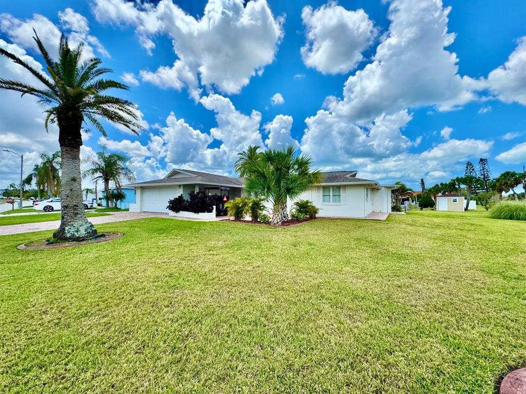 5017 Anchor Way New Port Richey, FL 34652 - Photo 3 of 33