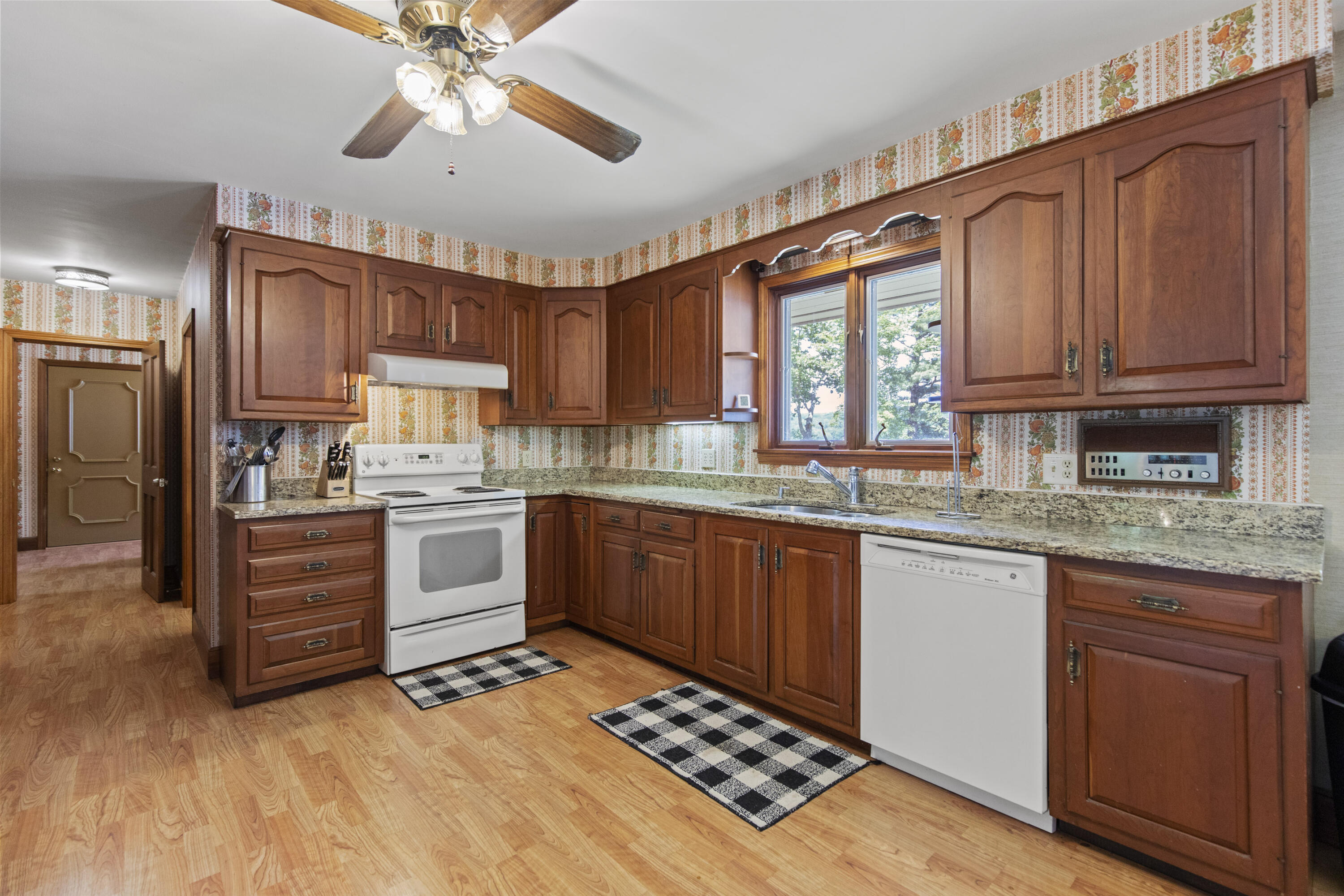 43 Leisure Point Road Standish, ME 04084 - Photo 50 of 84 43 Leisure Point Standish008