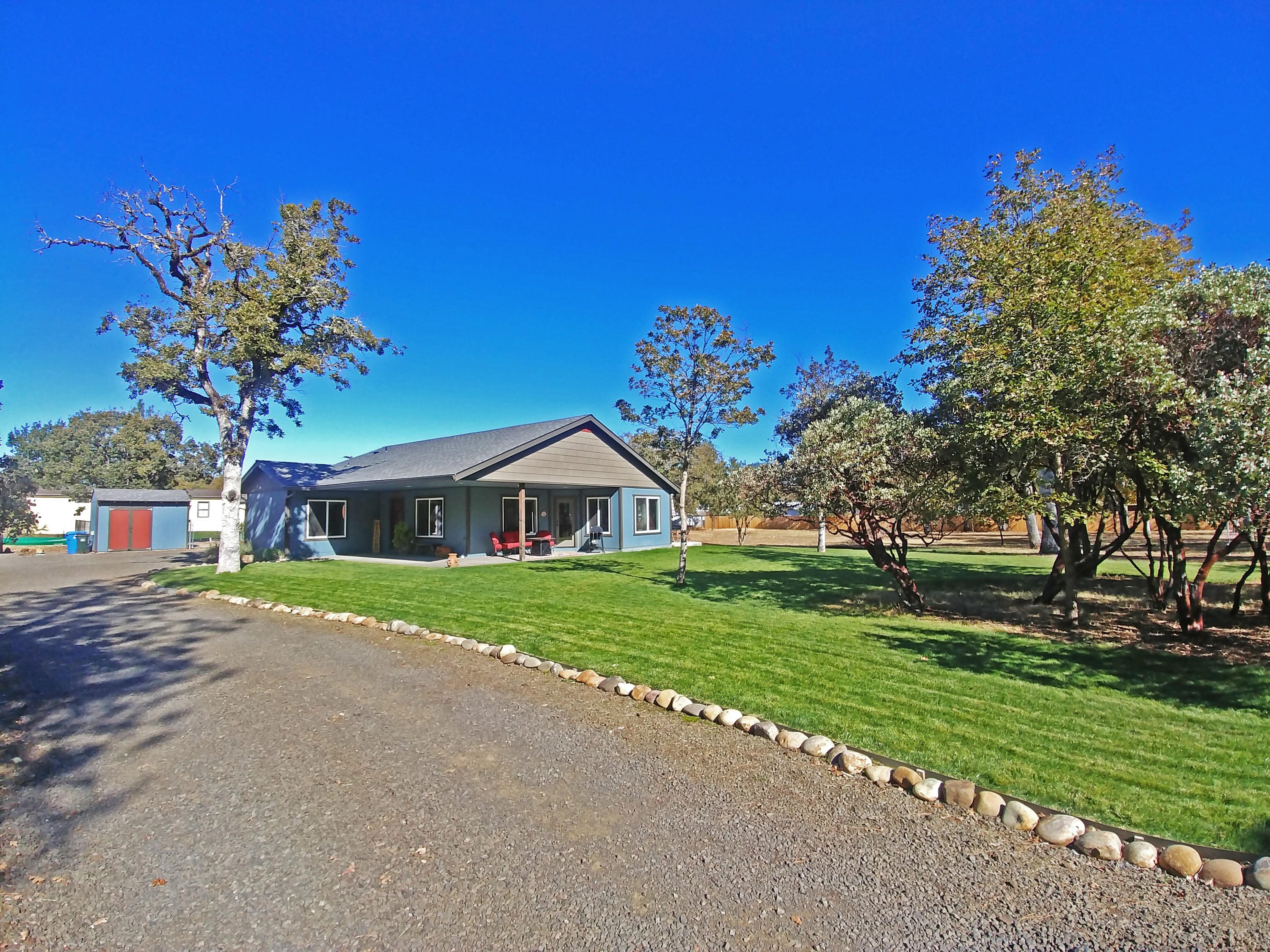 185 Drake Road Shady Cove, OR 97539 - Photo 1 of 30 Exterior and driveway