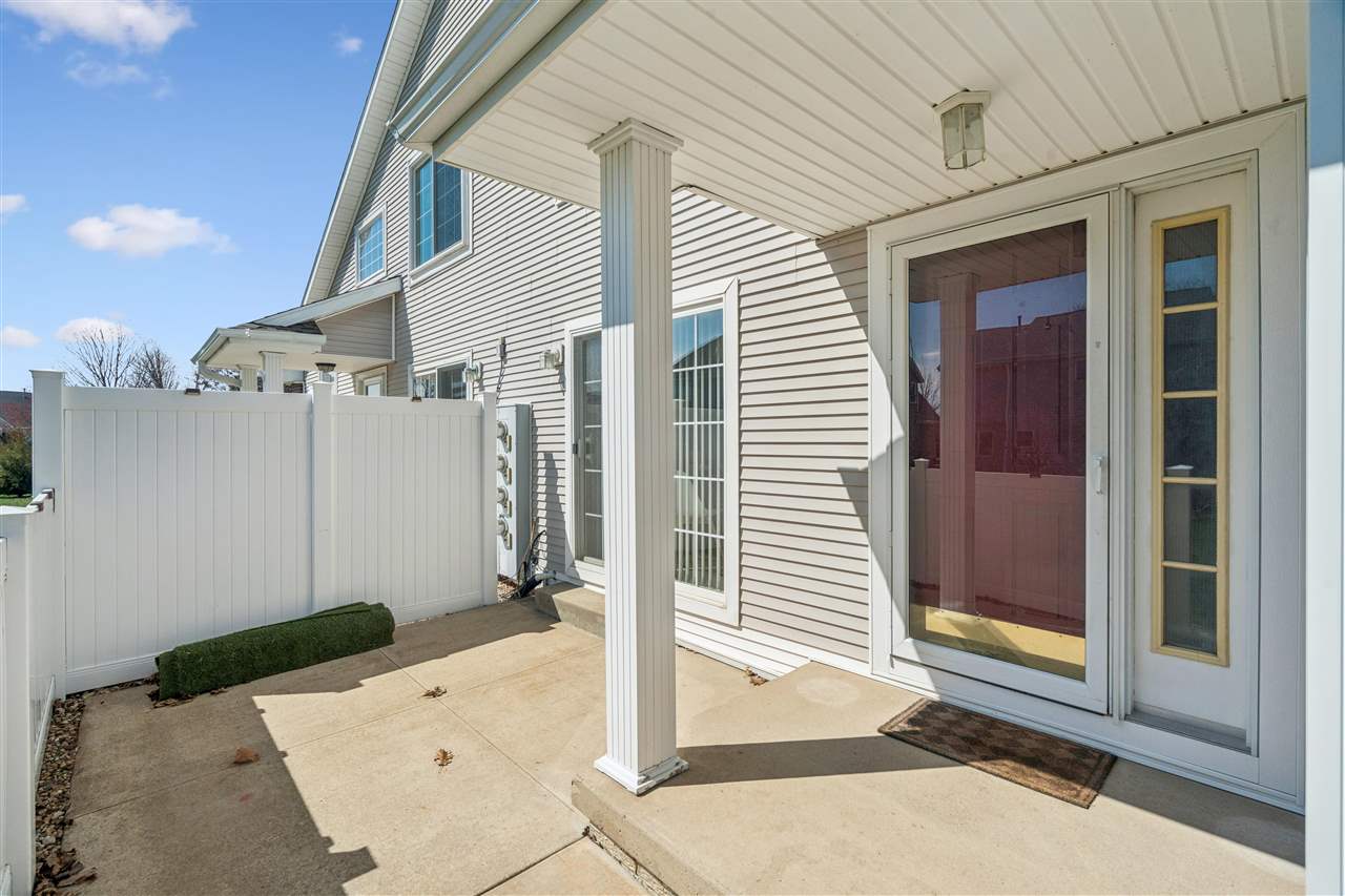 7306 Walden Road Northeast Cedar Rapids, IA 52402 - Photo 3 of 32 Gallery Image 3