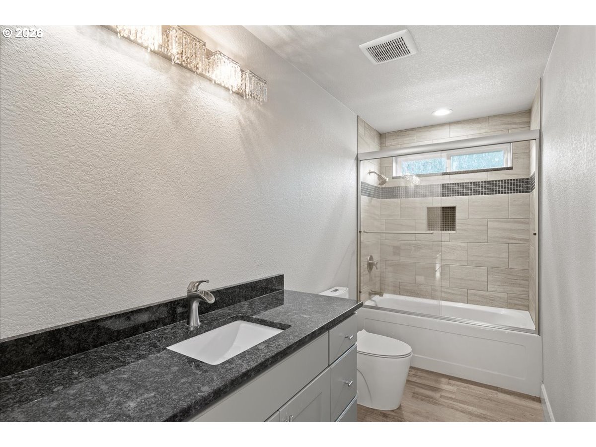 4098 Portland Road Northeast Salem, OR 97301 - Photo 37 of 47