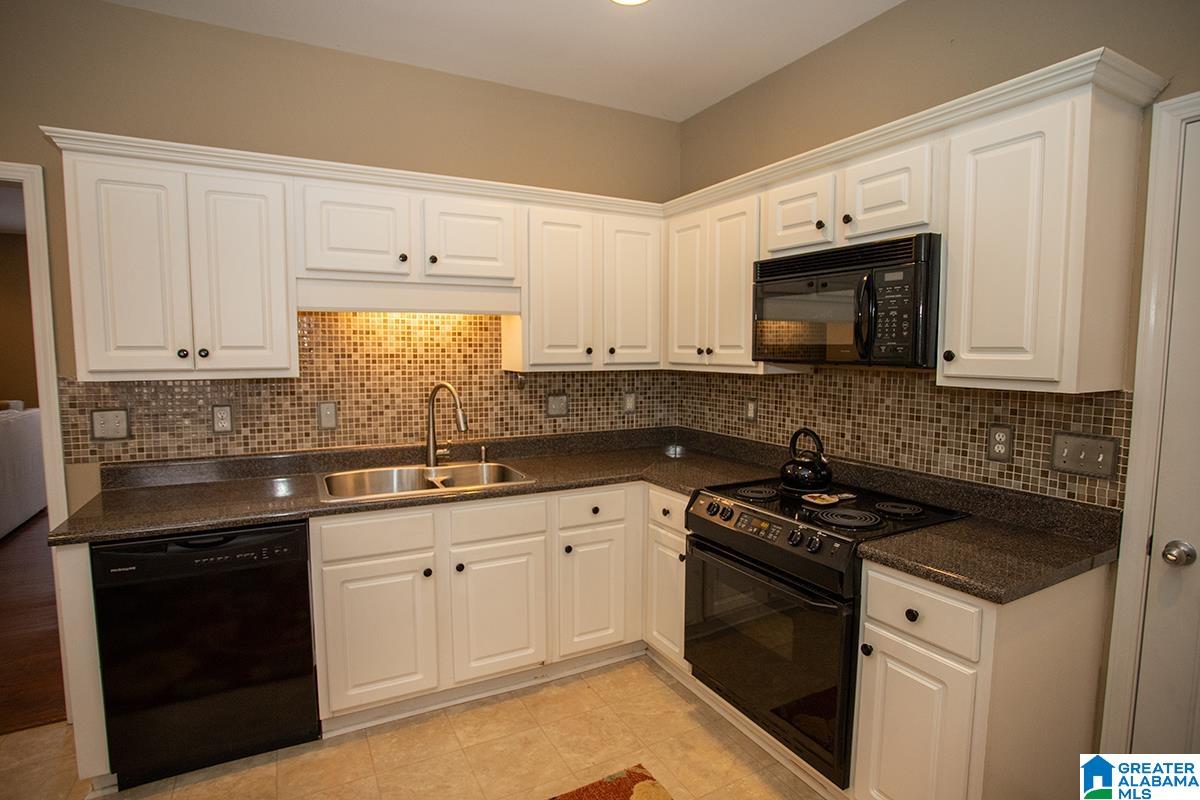 258 Narrows Point Lane Birmingham, AL 35242 - Photo 4 of 15