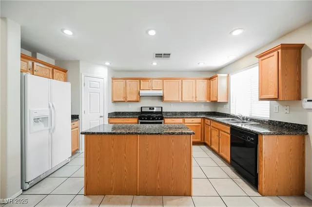 $2,440 | 4599 Deer Forest Avenue, Las Vegas, NV 89139