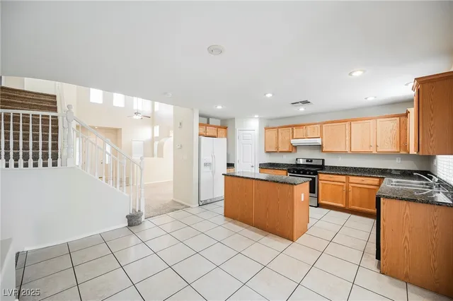 $2,440 | 4599 Deer Forest Avenue, Las Vegas, NV 89139